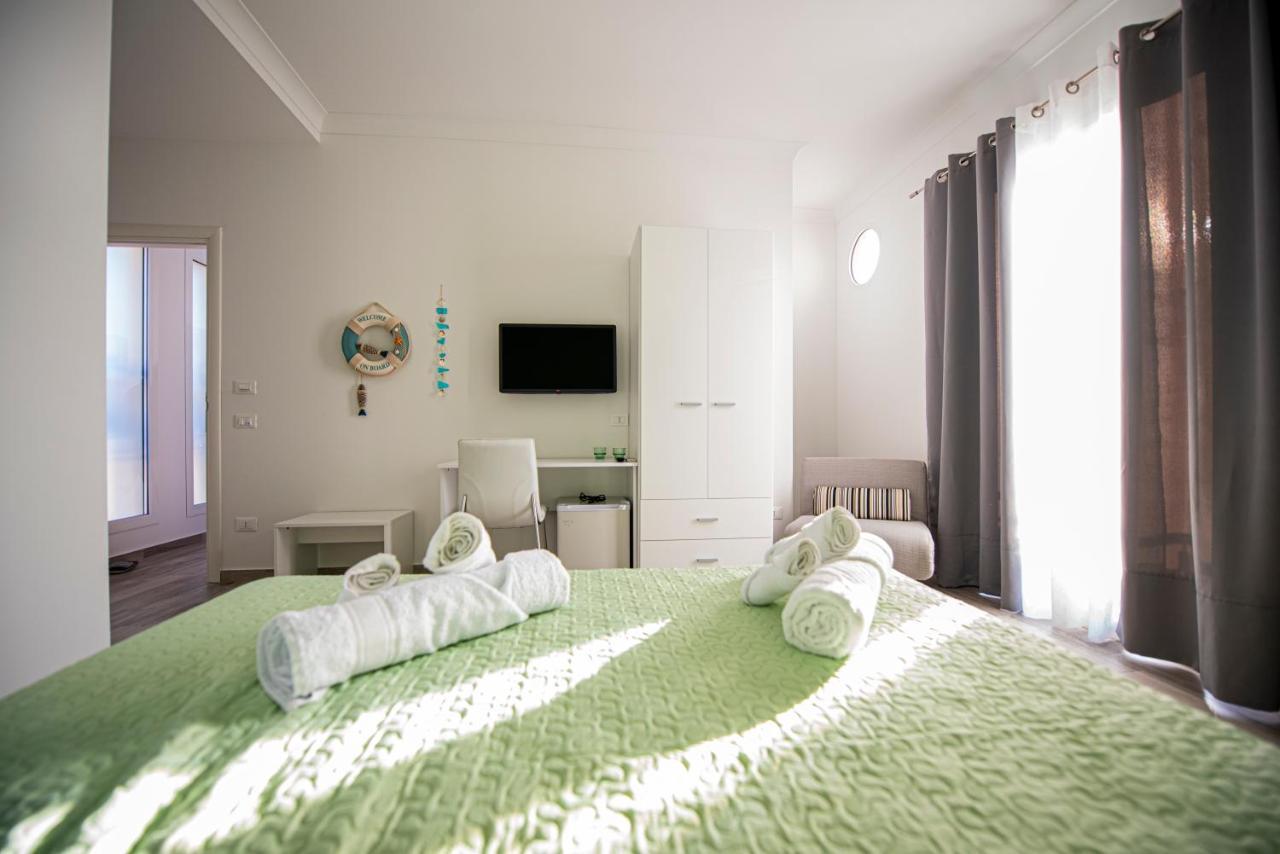 L' Arcobaleno B&B Castelluzzo Buitenkant foto
