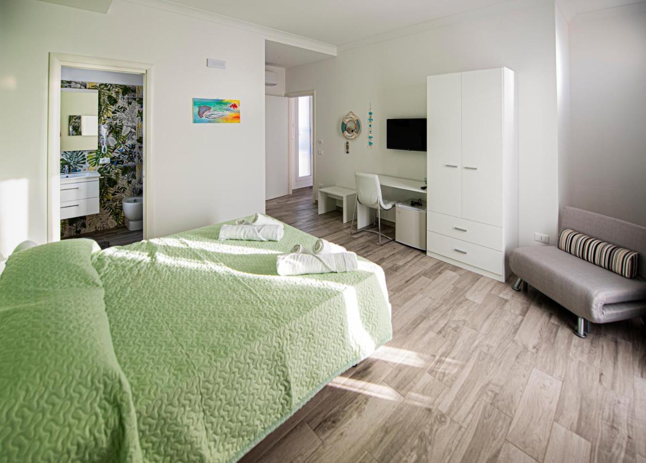 L' Arcobaleno B&B Castelluzzo Buitenkant foto